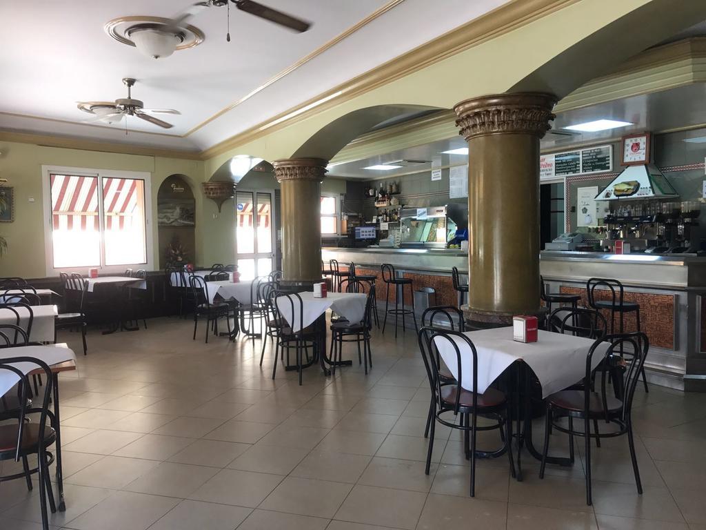 Hostal Bar San Pedro Mairena De Alcor Esterno foto